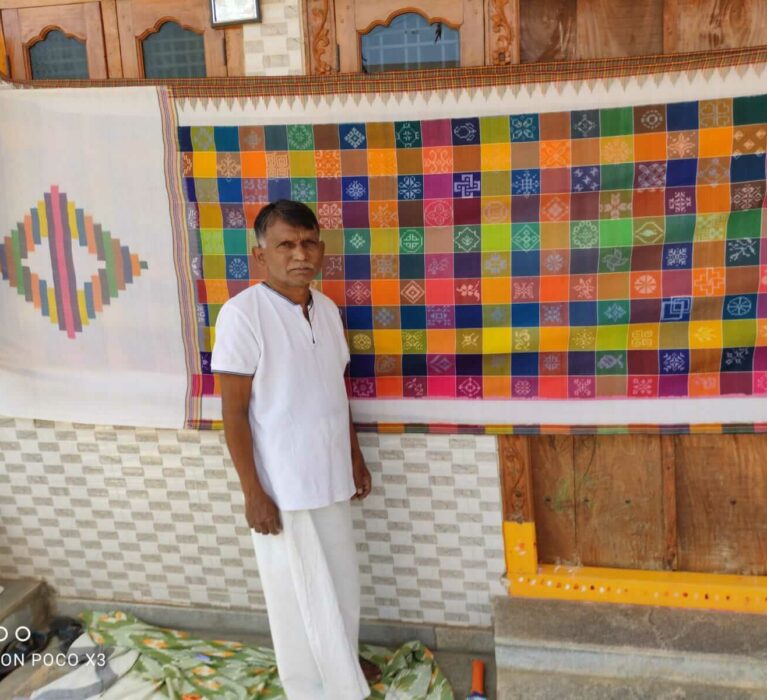 Saree stiched with 121 unique motifs in 121 unique colors